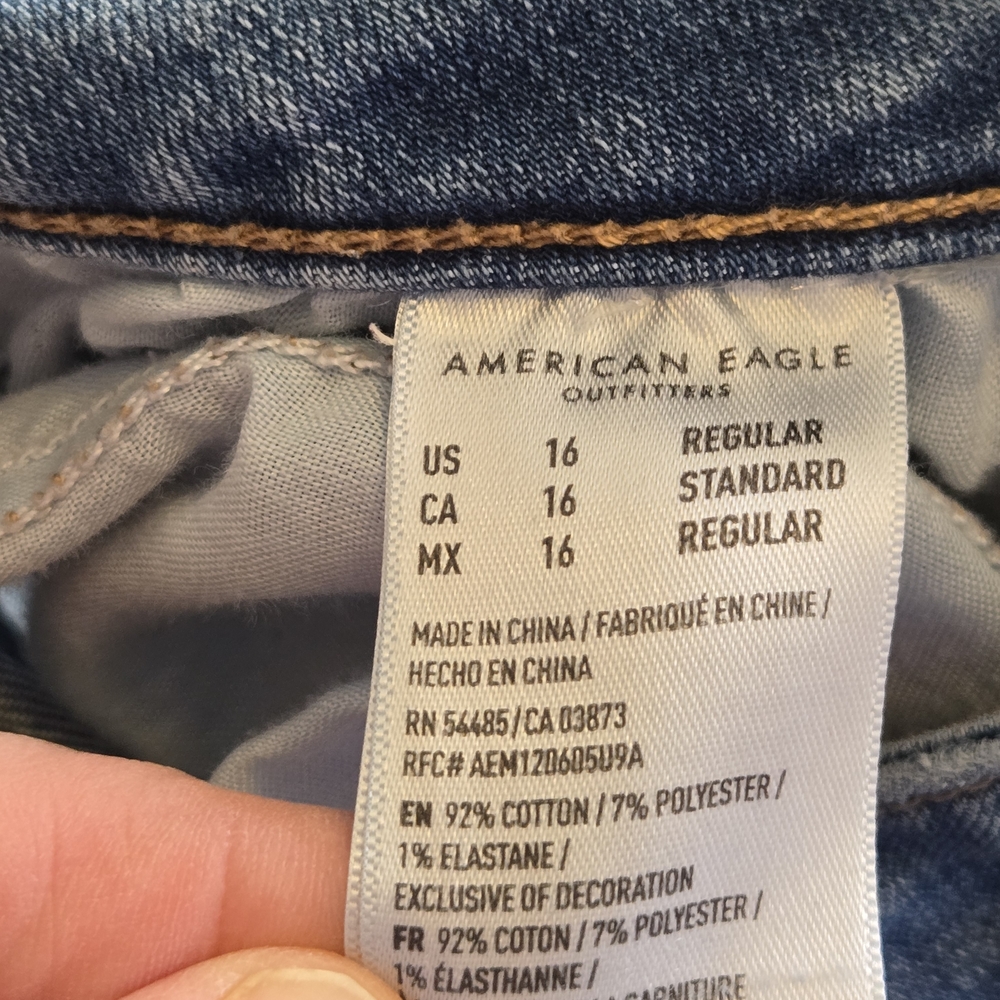 Classic Blue Women's Jeans - Picture 7 of 9